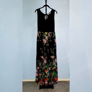 NY & Company Sleeveless V-Cut Maxi Dress